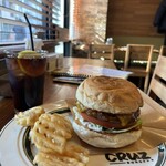 CRUZ BURGERS & CRAFT BEERS - 