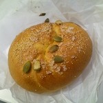 テコナ　ベーグルワークス - むぎゅ   カボチャクリームチーズ   270円　