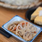 竜人 - "小菜一碟（こざら）"、藕片（はちすうすぎり）＋紅蘿蔔絲（せりにんじんせん）