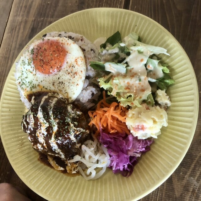 Early's cafe photo 2