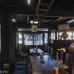 ヨコクラうどん - 旧家側の飲食スペース