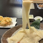 葛葉茶寮 - 滑らかでつるシコ食感の懐石ひもかわうどん！