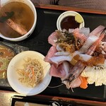 とれび庵 - 海鮮重