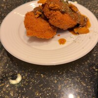 神戸牛洋食アモナ - コロッケとメンチカツ