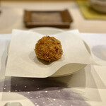うを徳 - 海老芋と干鱈と花山椒コロッケ　揚げ物大好きなので嬉しい限り