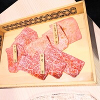 個室 炭火焼肉 本川越 尊 - 