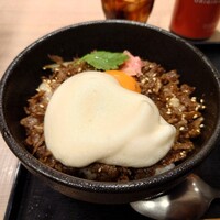 焼肉　福々 - 牛肉丼のアップ