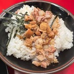 豚骨醤油ラーメン 王道家 - チャーシューまぶしご飯も間違いない