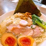自家製麺こうじ - 料理写真:特製ラーメン850円