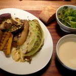 豚肩ロースと季節野菜のグリル