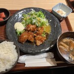 赤坂 ごだいご - 鶏唐揚げの甘酢タルタル定食(1000円)
