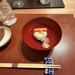 ITSUKU - ホタテのしんじょにお餅を巻いて