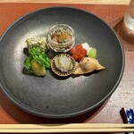 ITSUKU - フグ・大根・人参・ナマコ・スズキの昆布巻き・芽キャベツと菜の花