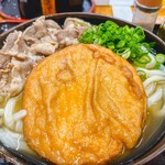 麺紡 - 絶品 肉でかまるうどん