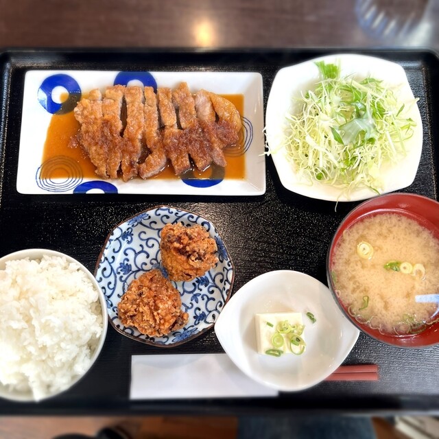 Gohan Dokoro Genpei Momo