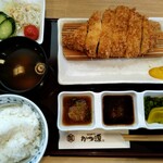 とんかつ かつ源 - 料理写真:ロースかつ膳 中