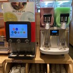 しゃぶ葉 - 右フローズンマシーン  めっちゃ凍ってた