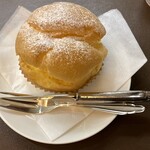 銀座ウエスト - ハーフ&ハーフシュークリーム