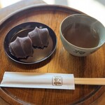 赤福 - 料理写真:赤福餅 盆（二個入）400円