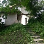 慈久庵 - 駐車場に車を置き、この階段を昇ります