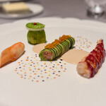 ASAHINA Gastronome - ◉オマールブルー＆ ズッキーニ　花ズッキーニに詰めたクスクスとそのルーロー　コクのあるクレームドオマール