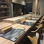 パルコ フィエラ - 内観、美しいカウンター