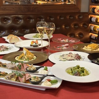 食べ応えも華やかさもばっちり！飲み放題もお得に付けられる！