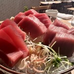 吟醸マグロ - 刺身盛り合わせ三種４人前