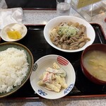番外地 - もつ煮込み定食