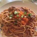 フォンターナ - トマトのボンゴレに、とびっこをオン