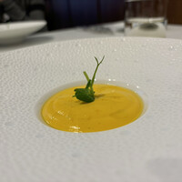 Restaurant Rue richesse - アミューズ: ムース状のキャロットクリーム　クミン