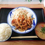 とんから食堂 - しょうが焼き定食 (とん汁付)