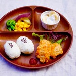 おにぎりナゲットプレート