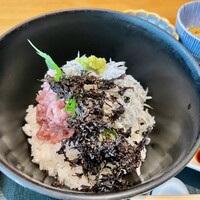 お料理 とみやま - 「ねぎとろシラス丼」あっぷ