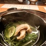 肉和食 月火水木金土日 - 和牛ツラミと松茸の清汁