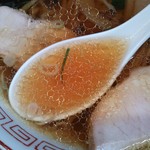 とら食堂 - 手打中華そば（小）￥540のスープ（H26.6.17撮影）