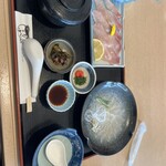 春帆楼 下関本店 - 春帆楼さんに振られて下関のカモンワーフふくの関さんのとらふぐぶりしゃぶ定食に変更