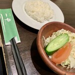 グリル一平 三宮店 - ライス＆サラダ