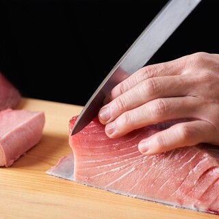 "Exquisite Ingredients Sourced from Hard-to-Book Restaurants"