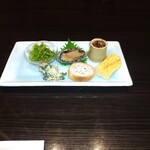 やっちろ - 貝の佃煮が多分自家製だと思うけど美味しかったです