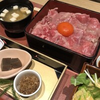 個室和食 肉割烹 吟次郎 品川駅前店 - 