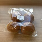 アルヘイム - 料理写真:ライ麦くるみロール(4個267円)