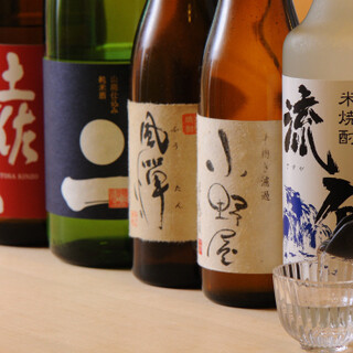 江戸前鮨にぴったりな純米酒をご用意。その他ドリンクも充実