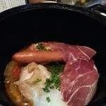 大衆食堂 瓦町ブラン - ダッチオーブンで作るフラメンカエッグ