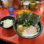 家系総本山 吉村家 - 