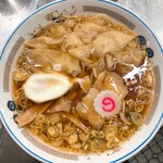 中華そば みたか - ワンタンメン半熟卵付き