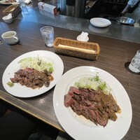 キャトルラパン - 左）200g@1,000円、右）300g@1,350円