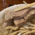 ラーメン富士松 - チャーシュー