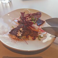 Trattoria Tabule - 鰹のスモークとビーツのカルパッチョ