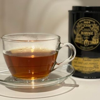 自家製スムージーや香りを選べるティーなど、ノンアルも充実♪